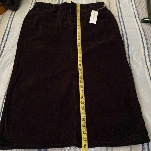 Black Corduroy Skirt with front and back pockets - Picture 13 of 15